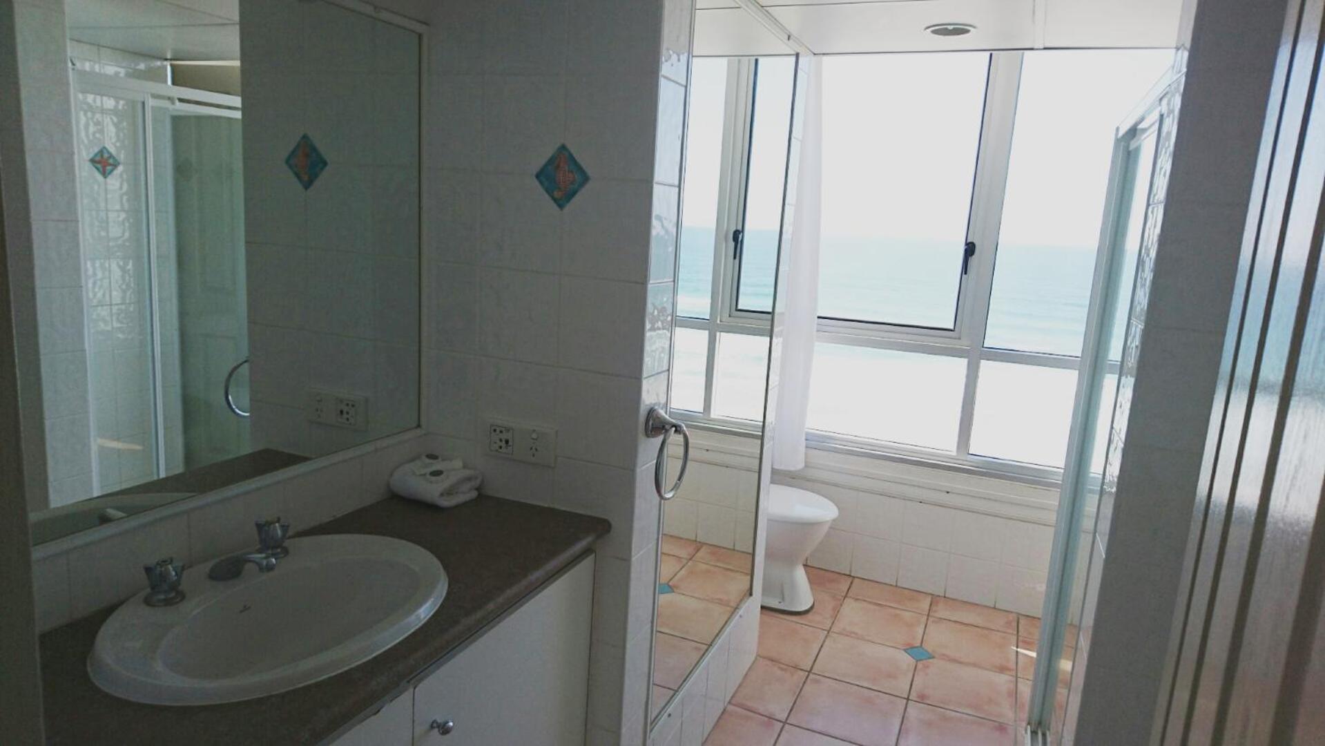 Chateau Beachside Resort Gold Coast Ruang foto