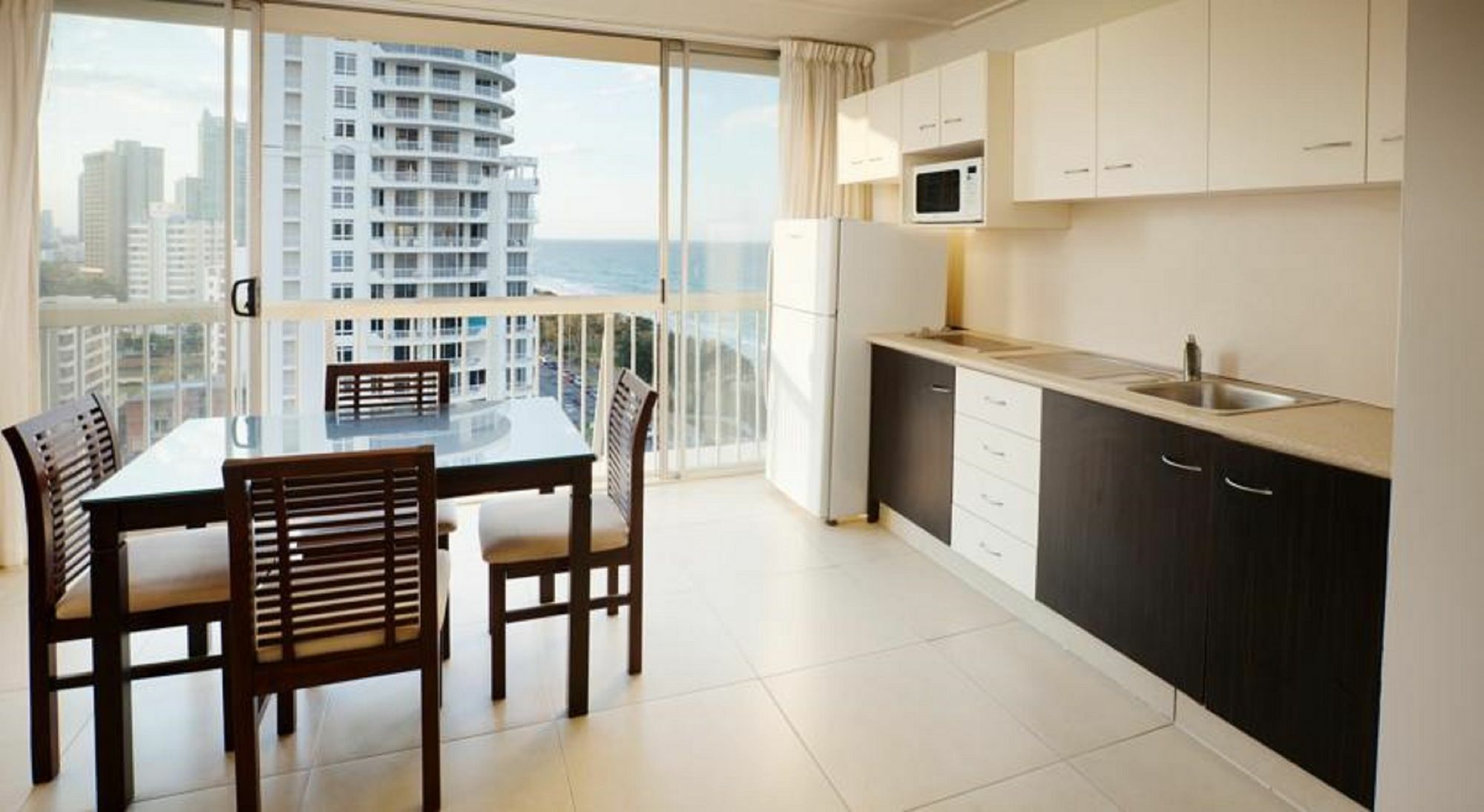 Chateau Beachside Resort Gold Coast Bagian luar foto